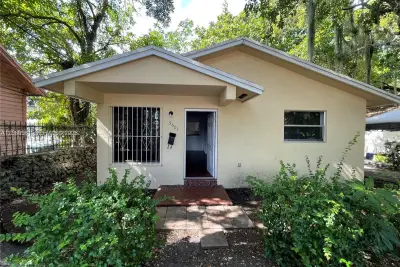 3677 Florida Ave, Miami: photo 1 of 13
