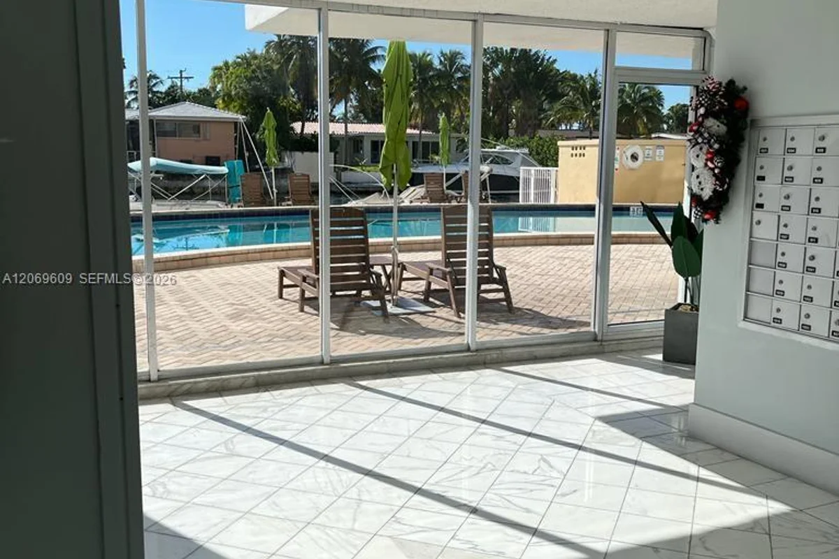 2020 NE 135th St #609, North Miami: photo 1 of 53
