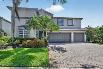 600 SW 167th Way, Pembroke Pines: photo 1 of 56