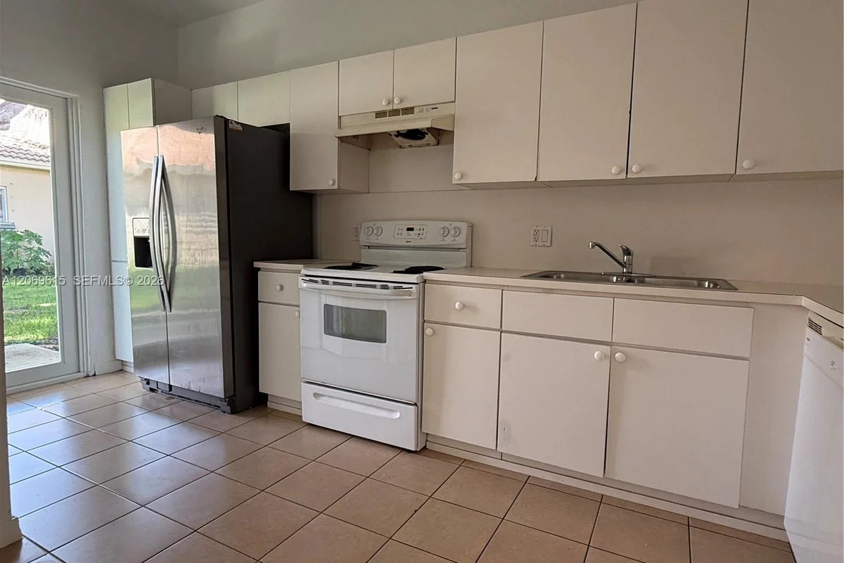 13252 Old Biscayne Dr #802, Homestead: photo 1 of 9