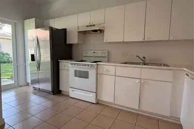 13252 Old Biscayne Dr #802, Homestead: photo 1 of 9