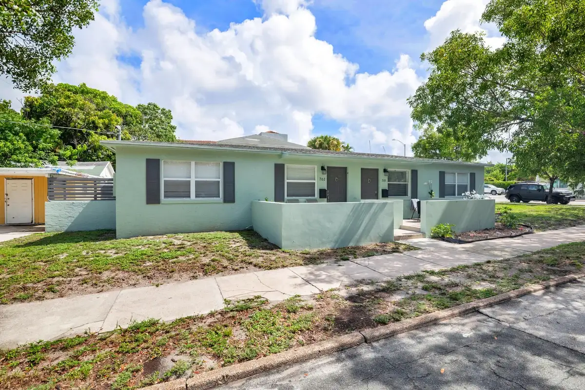 701 New Jersey St, West Palm Beach: photo 1 of 33