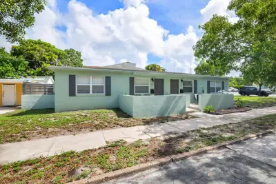 701 New Jersey St, West Palm Beach: photo 1 of 33