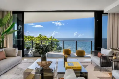 3581 E Glencoe St #302, Miami: photo 1 of 41