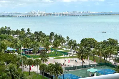 1717 N Bayshore Dr #A-1450, Miami: photo 1 of 52