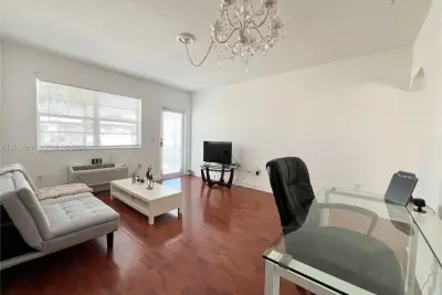 450 77th St #6, Miami Beach: photo 1 of 16