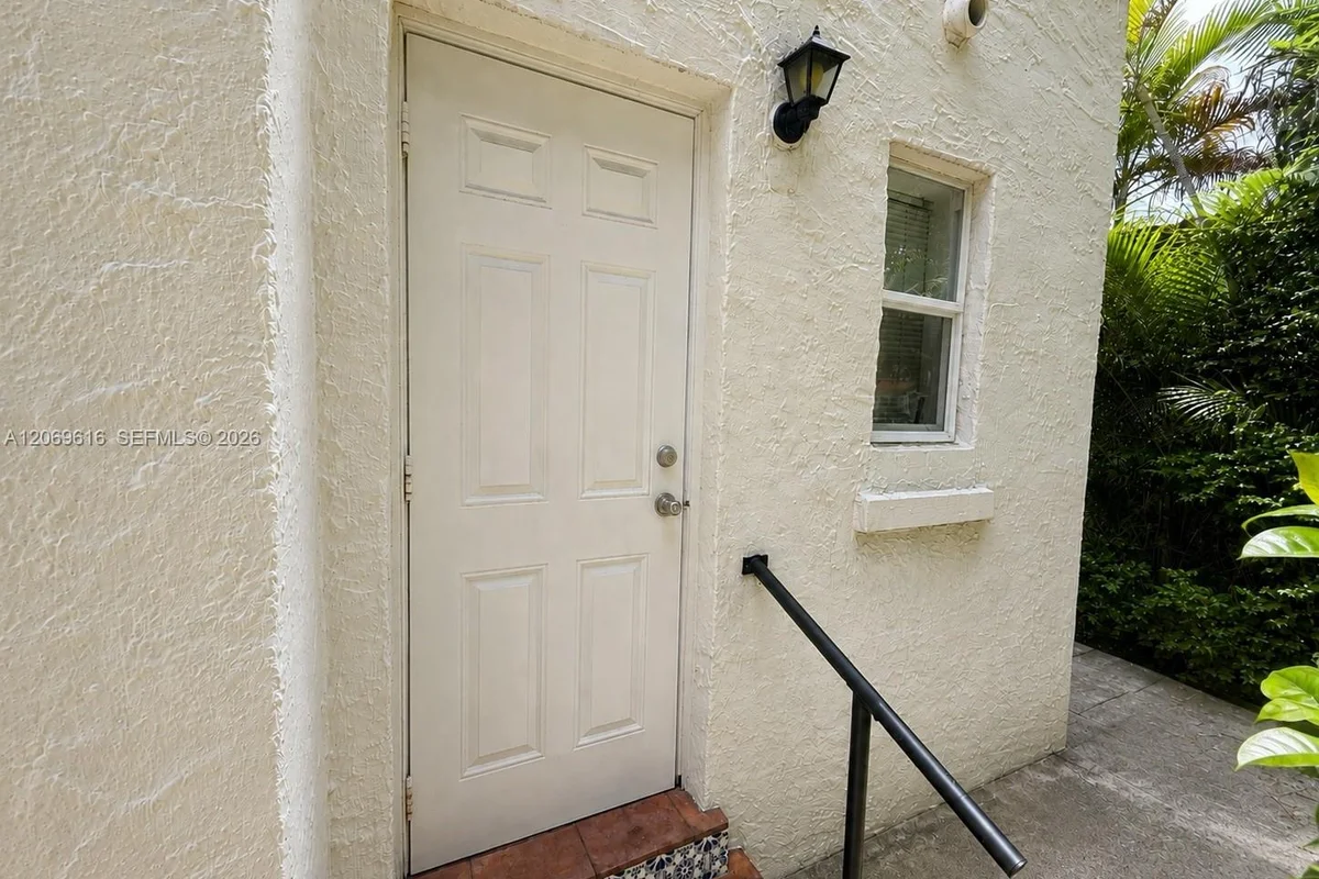 1222 Pizarro St #2, Coral Gables: photo 1 of 7