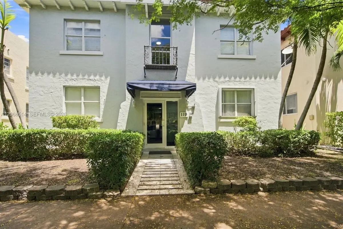 119 Menores Ave #2, Coral Gables: photo 1 of 19