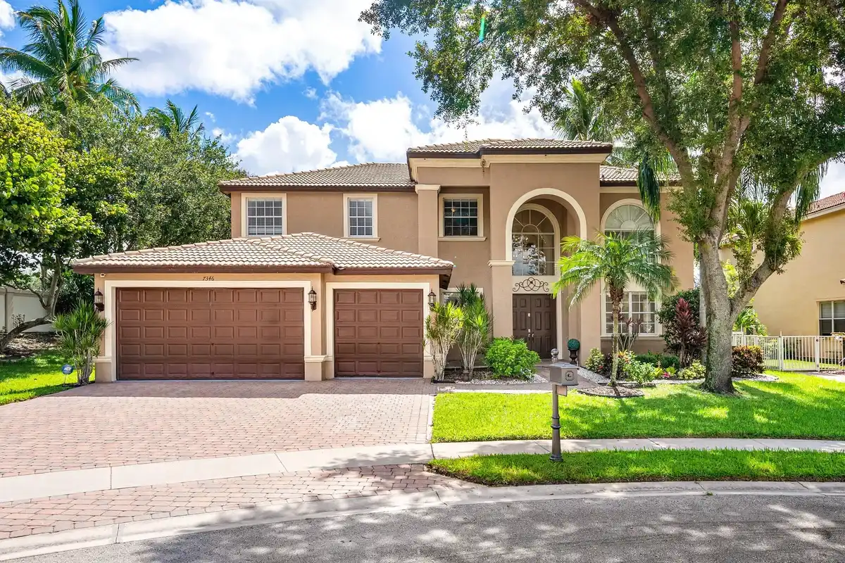 7346 Denicola Ln, Wellington: photo 1 of 72