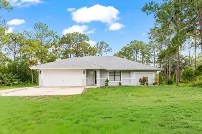12689 68th St N, The Acreage: photo 1 of 24