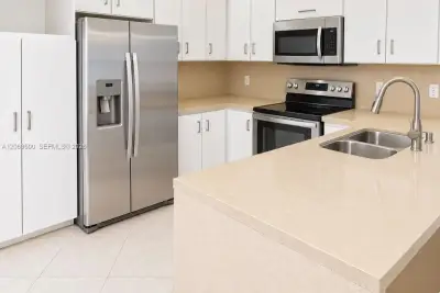 464 NE 210th Cir Ter #201-10A, Miami: photo 1 of 22