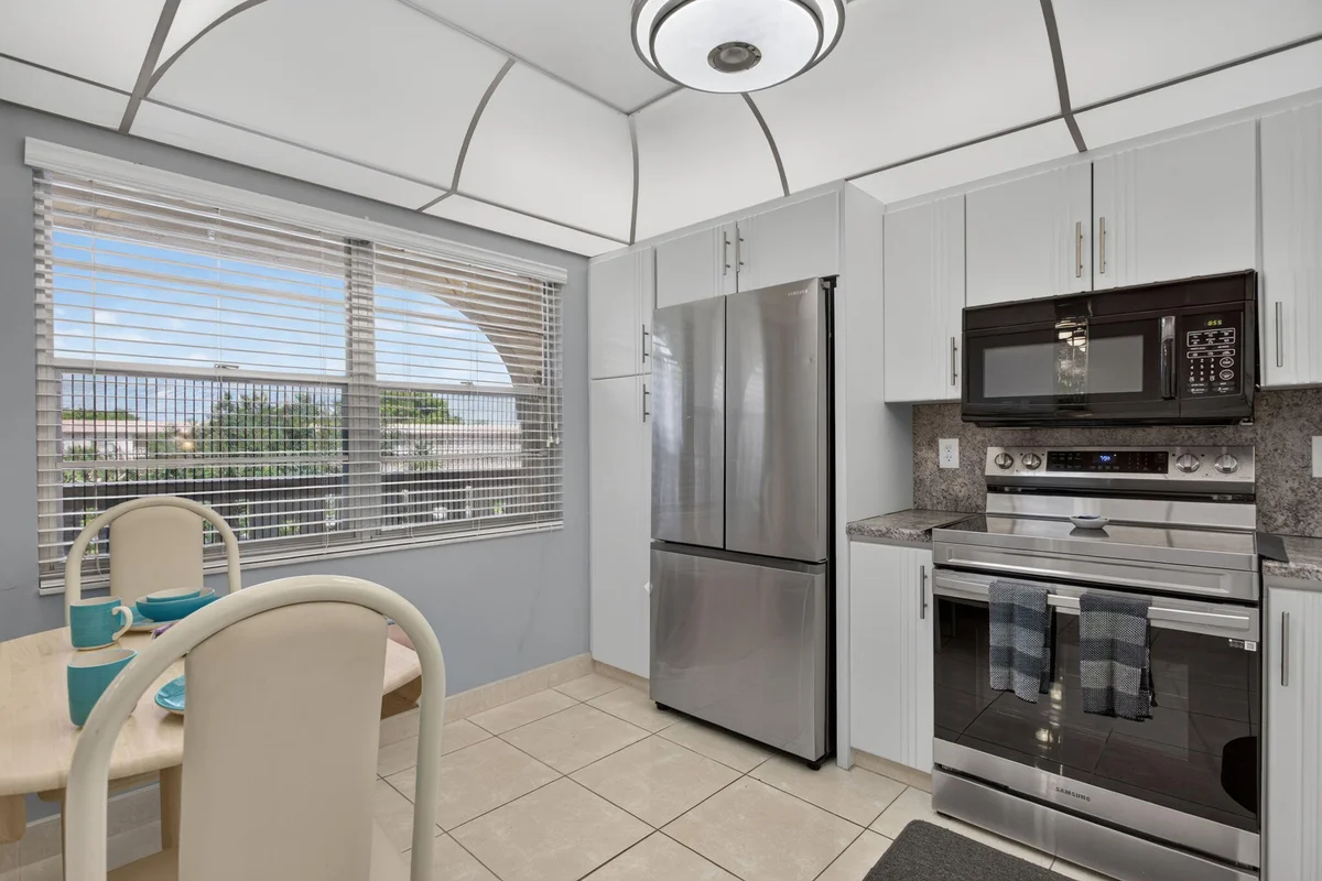 2304 Lucaya Ln #L4, Coconut Creek: photo 1 of 34
