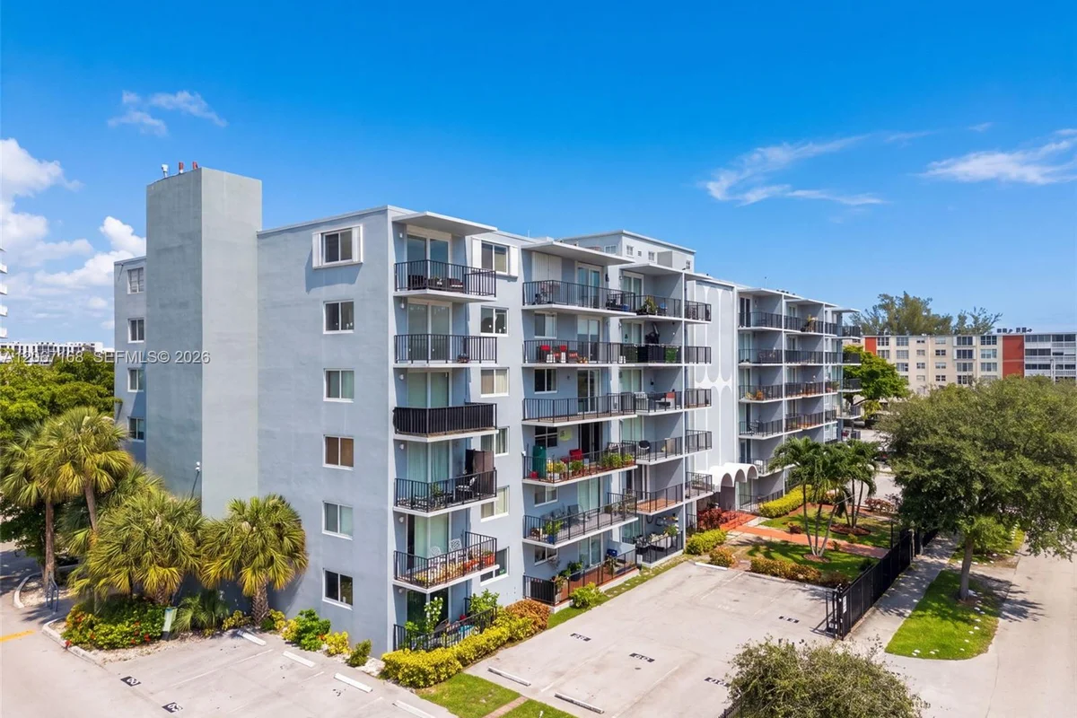 12500 NE 15th Ave #306, North Miami: photo 1 of 29
