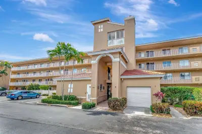 5746 Crystal Shores Dr #103, Boynton Beach: photo 1 of 68