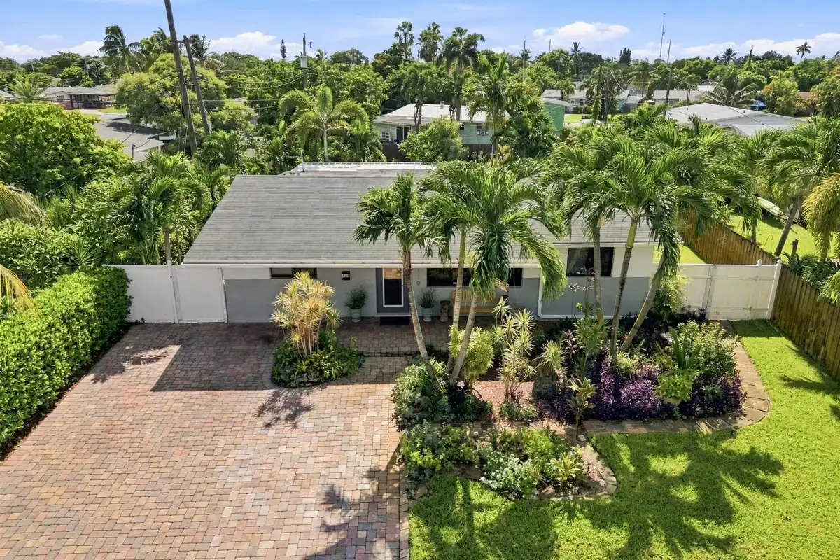 4110 NW 16th Ave, Oakland Park: photo 1 of 53