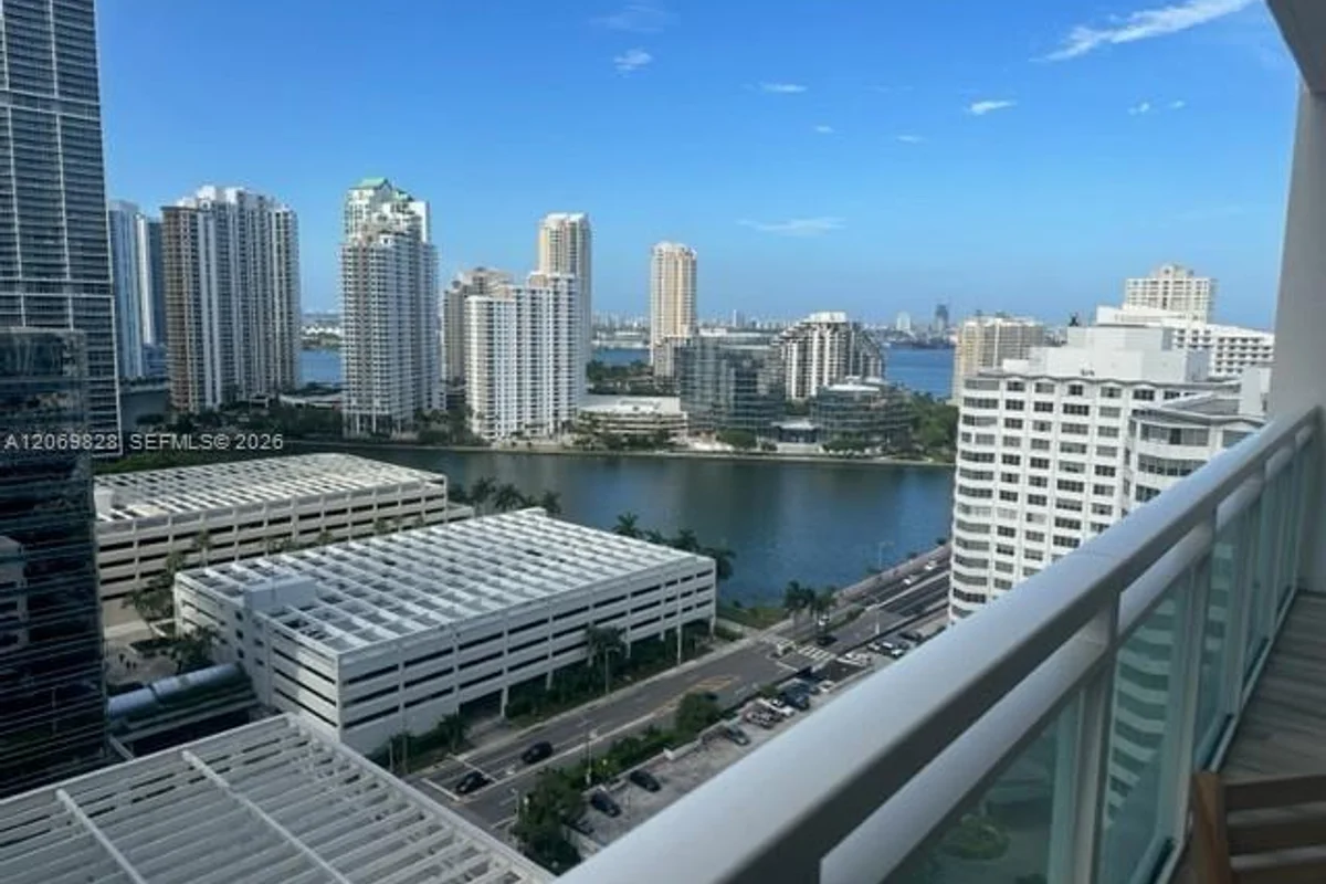 950 Brickell Bay Dr #2104, Miami: photo 1 of 27