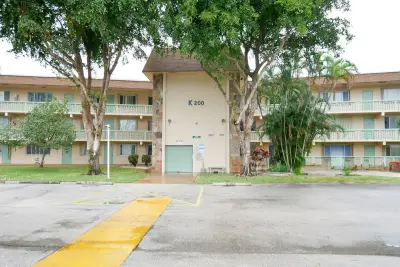 200 Village Green Cir E #k 311, Palm Springs: photo 1 of 17