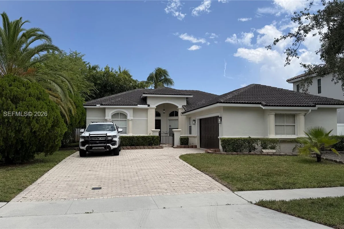 19089 NW 23rd Ct, Pembroke Pines: photo 1 of 14