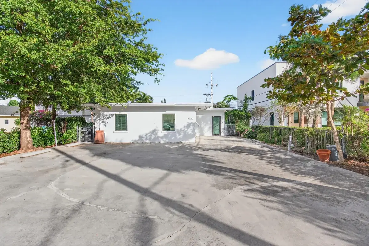 3720 Morton Ave, West Palm Beach: photo 1 of 19