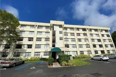 2501 Riverside Dr #212-A, Coral Springs: photo 1 of 6