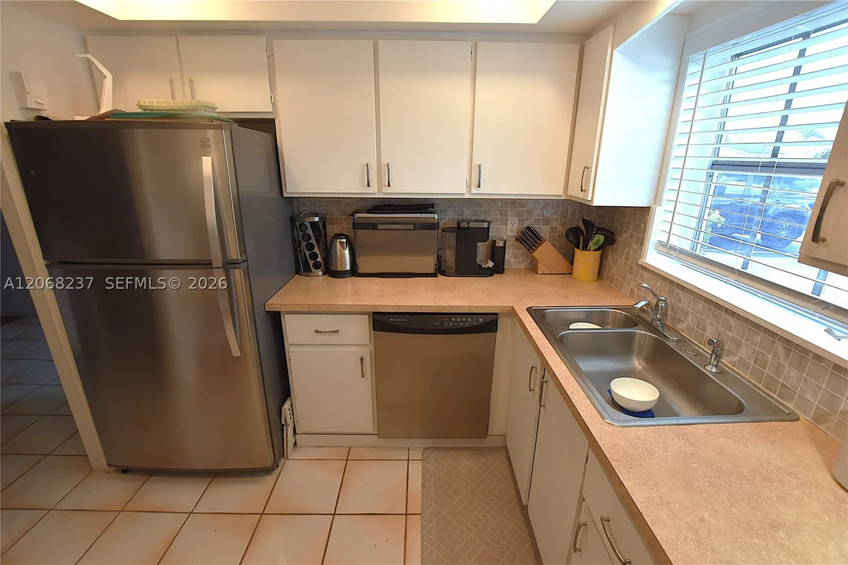 2666 Emory Dr E #F, West Palm Beach: photo 1 of 23