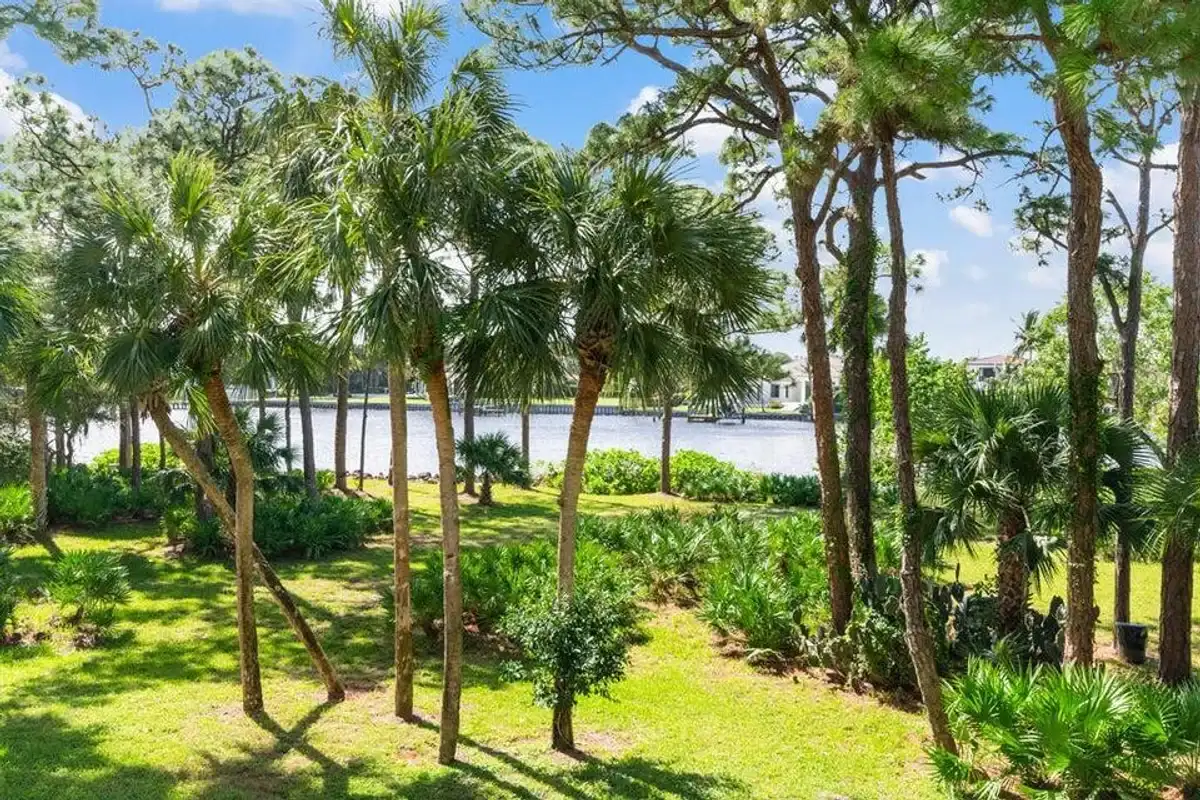 2101 Marina Isle Way #203, Jupiter: photo 1 of 27