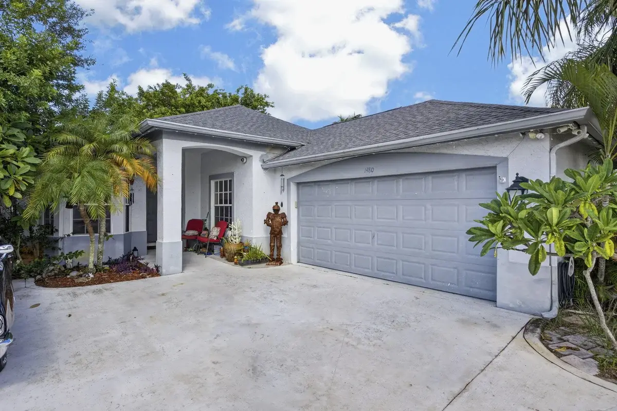 1480 Lake Breeze Dr, Wellington: photo 1 of 57