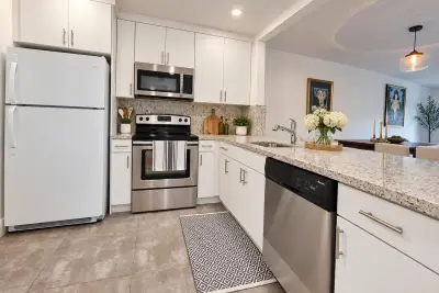 7915 Camino Real #N416, Miami: photo 1 of 36