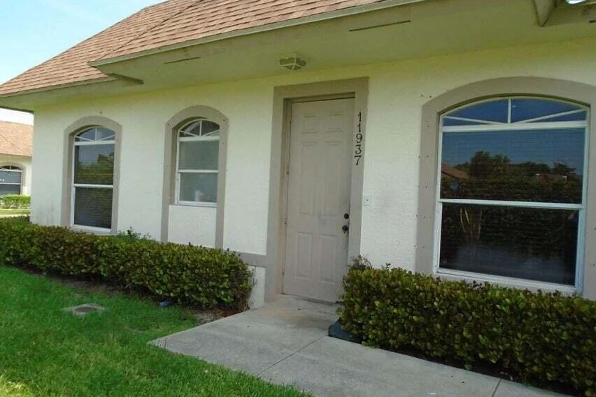 11937 Sturbridge Ln #10B, Wellington: photo 1 of 29