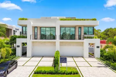 130 NE Wavecrest Way, Boca Raton: photo 1 of 75
