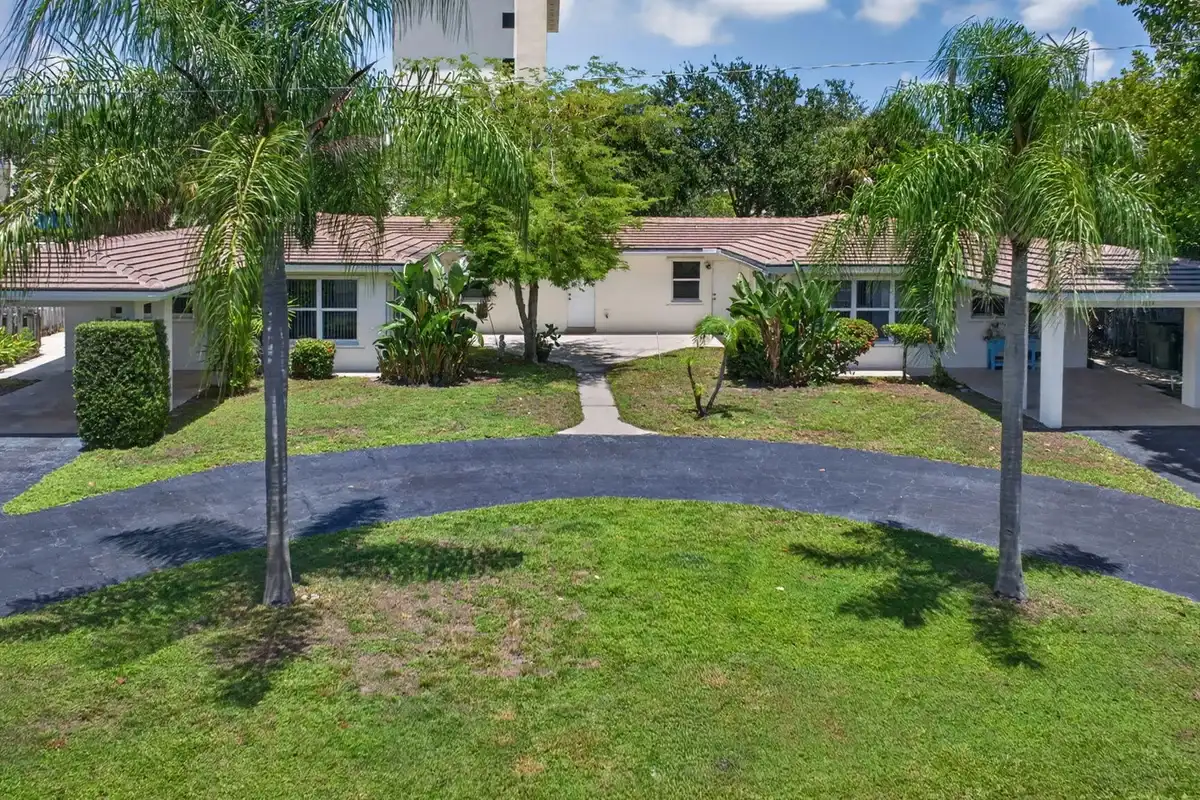 2607 NE 30th St, Fort Lauderdale: photo 1 of 34