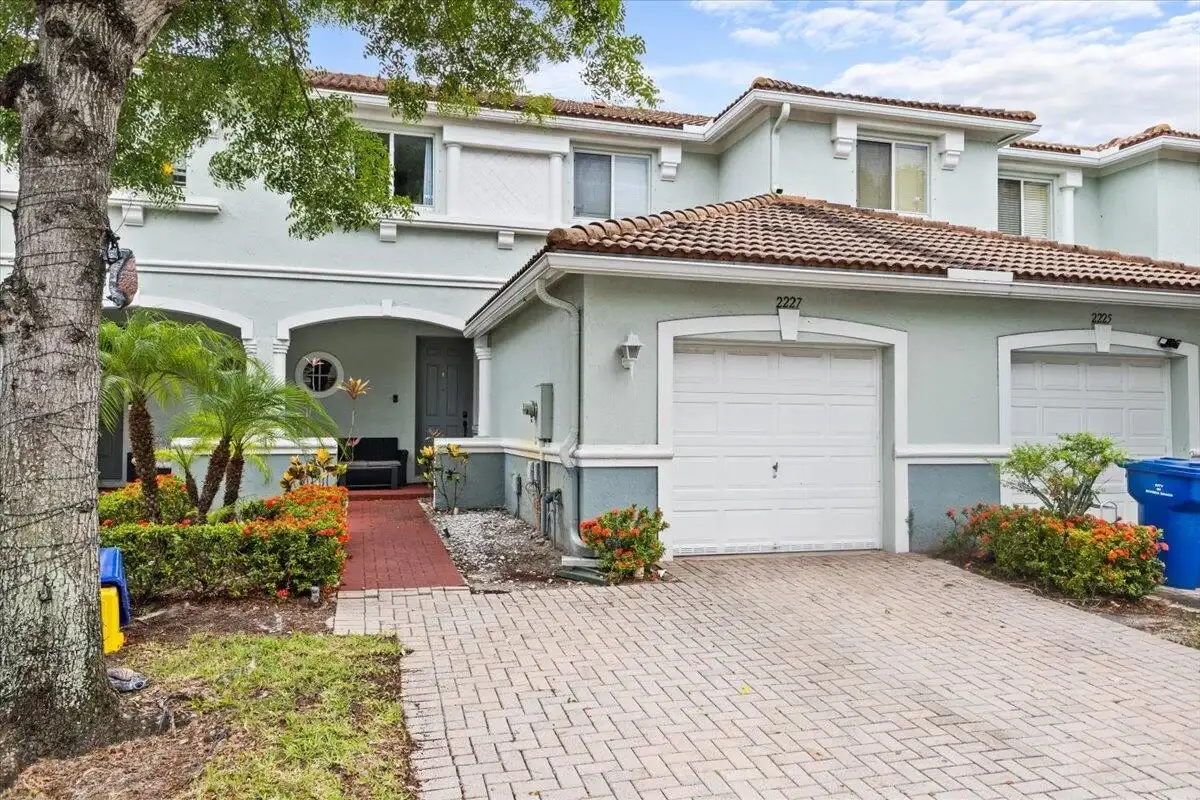 2227 Oakmont Dr, Riviera Beach: photo 1 of 43