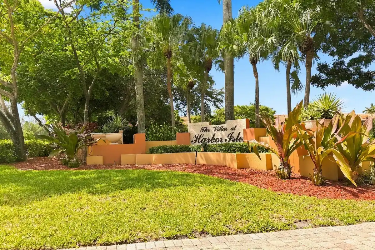 2107 Anchor Ct #2104, Fort Lauderdale: photo 1 of 57