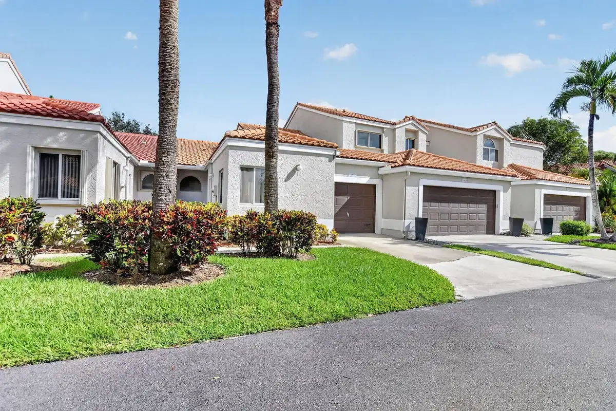 10410 Plaza Centro, Boca Raton: photo 1 of 32