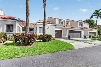 10410 Plaza Centro, Boca Raton: photo 1 of 32