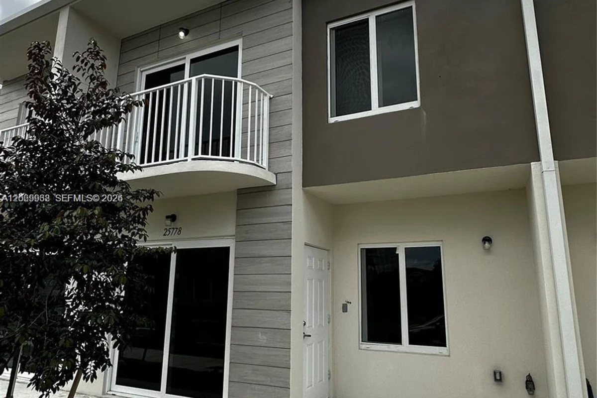 25778 SW 143rd Path, Homestead: photo 1 of 23