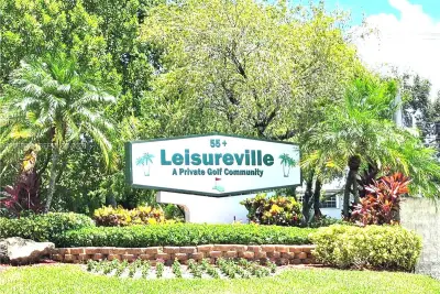 2661 NW 4th Ave, Pompano Beach: photo 1 of 31