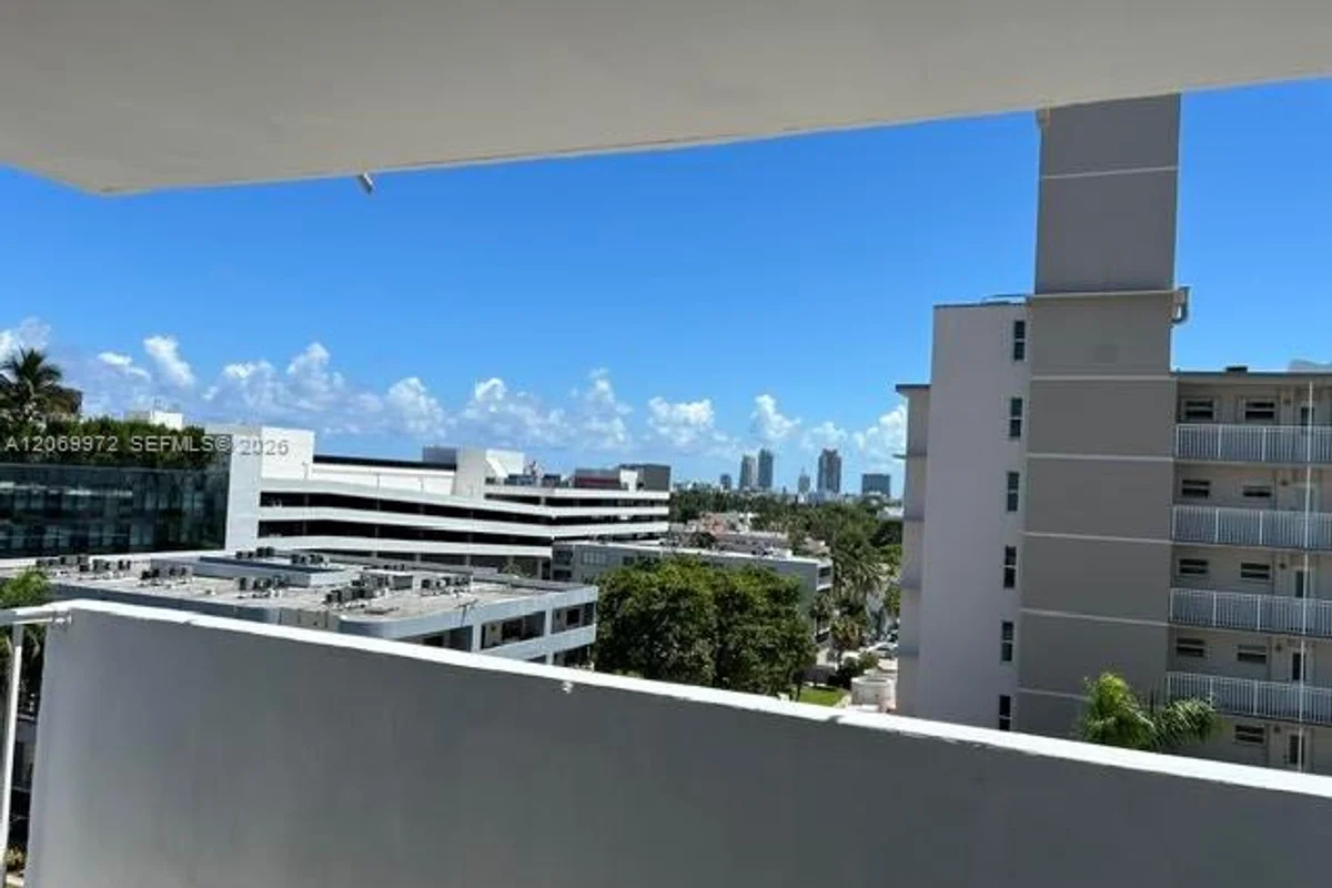 1331 Lincoln Rd #905, Miami Beach: photo 1 of 14