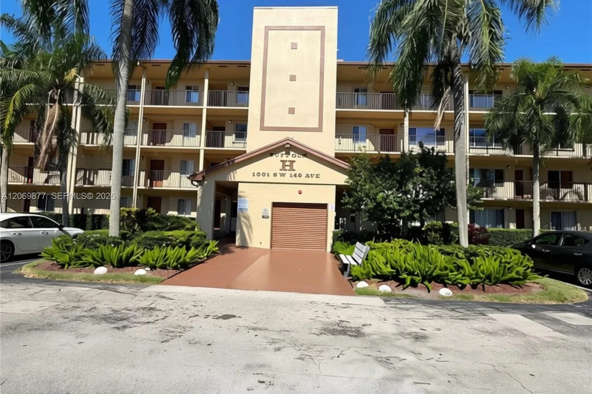 1301 SW 142nd Ave #104-H, Pembroke Pines: photo 1 of 35