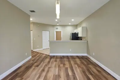 1967 Freeport Dr, Riviera Beach: photo 1 of 21