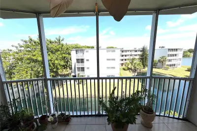 1660 NE 191st St #406-1, Miami: photo 1 of 14