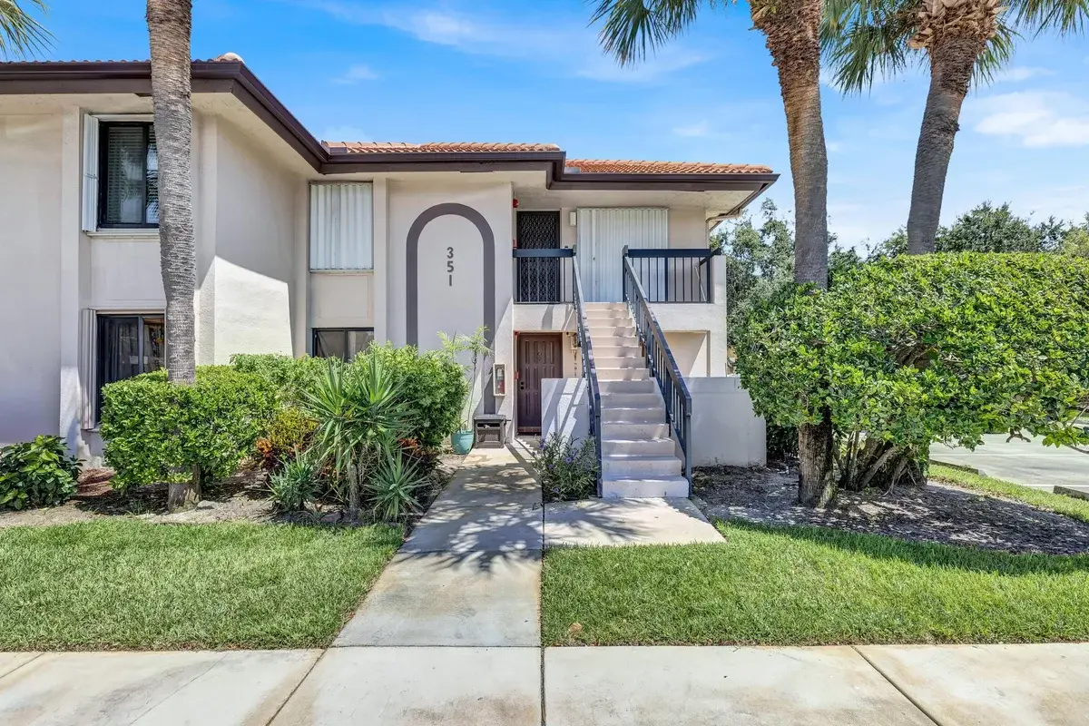 351 Club Cir #210, Boca Raton: photo 1 of 13