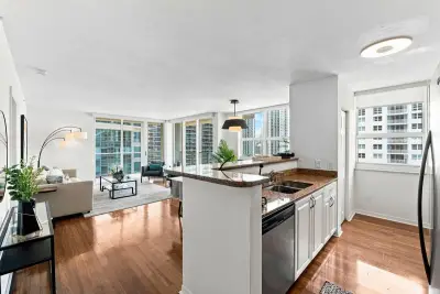 1155 Brickell Bay Dr #2802, Miami: photo 1 of 36