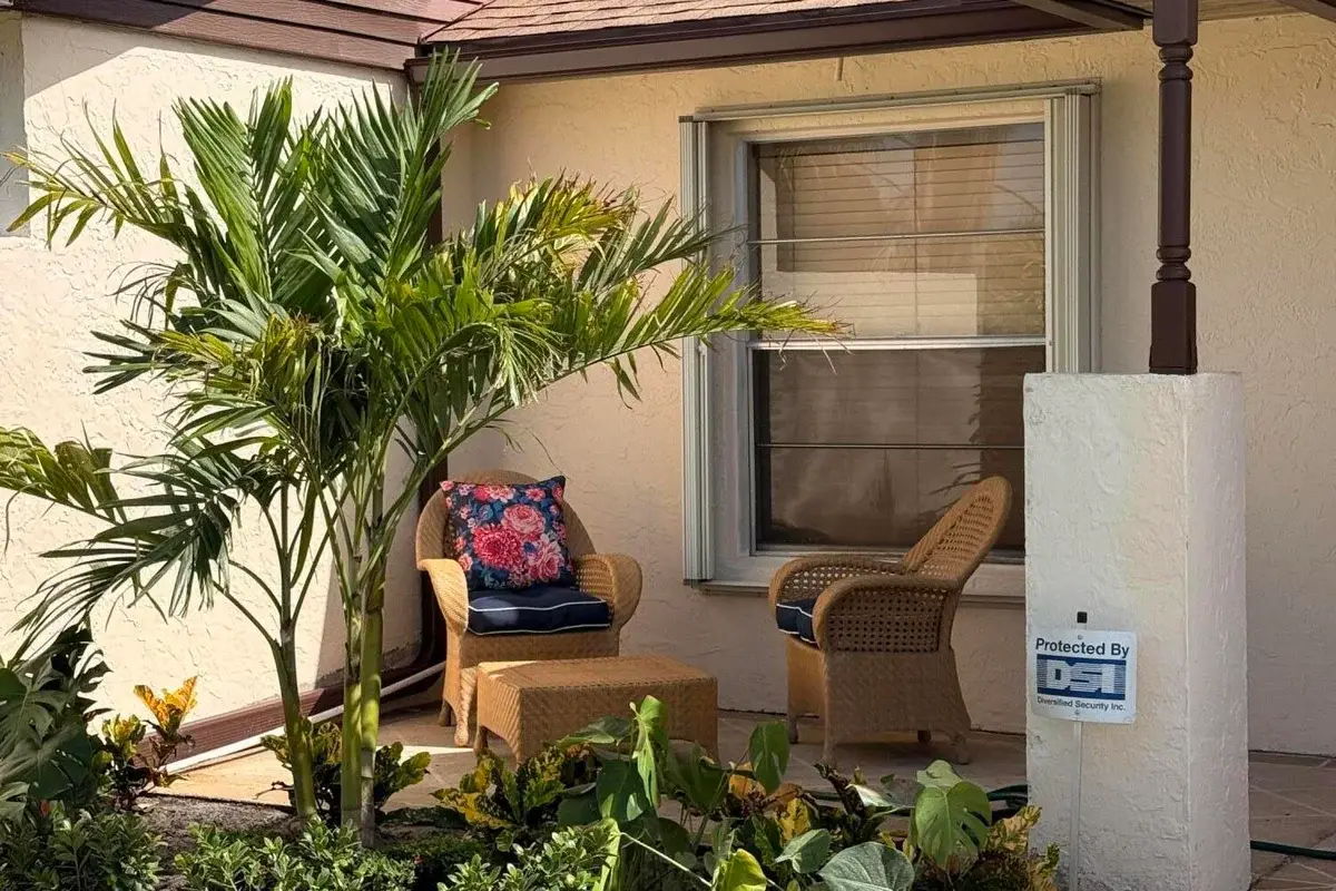 8499 Lakepoint Ct, Lake Worth: photo 1 of 15