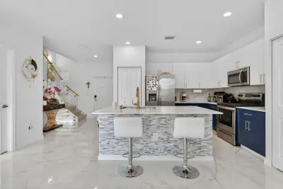 4668 NW 120th Way, Coral Springs: photo 1 of 57