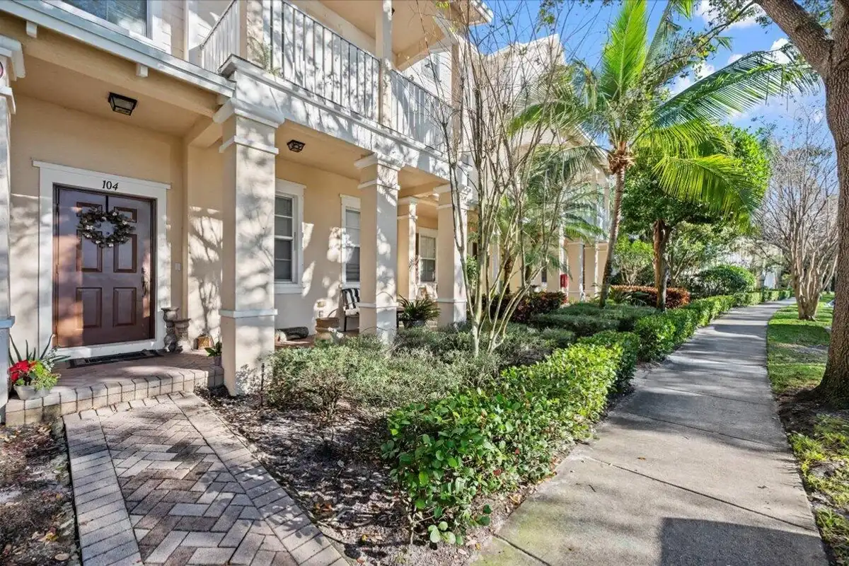 335 E Thatch Palm Cir #104, Jupiter: photo 1 of 42