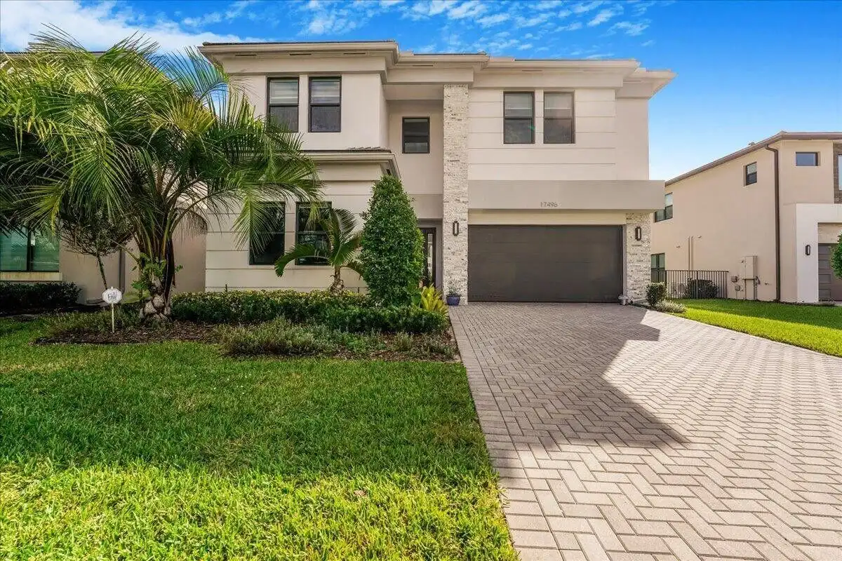 17496 Sparkling River Rd, Boca Raton: photo 1 of 31
