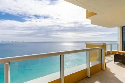 17875 Collins Ave #4001, Sunny Isles Beach: photo 1 of 28