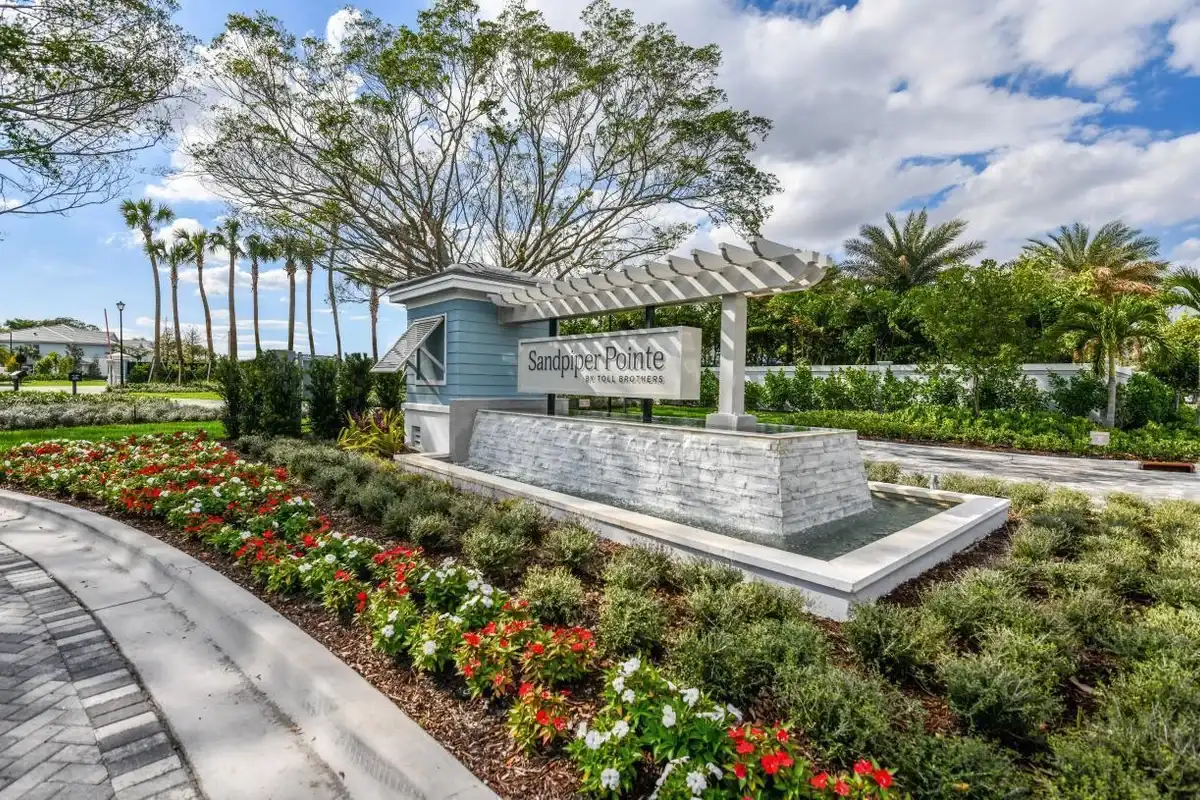 540 Sanderling Cir, Deerfield Beach: photo 1 of 27