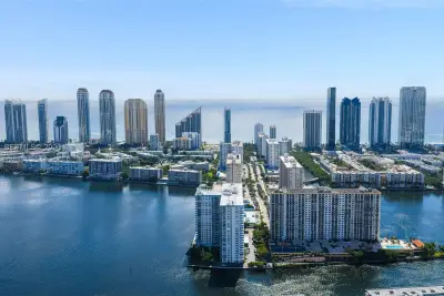 301 174th St #1216, Sunny Isles Beach: photo 1 of 49